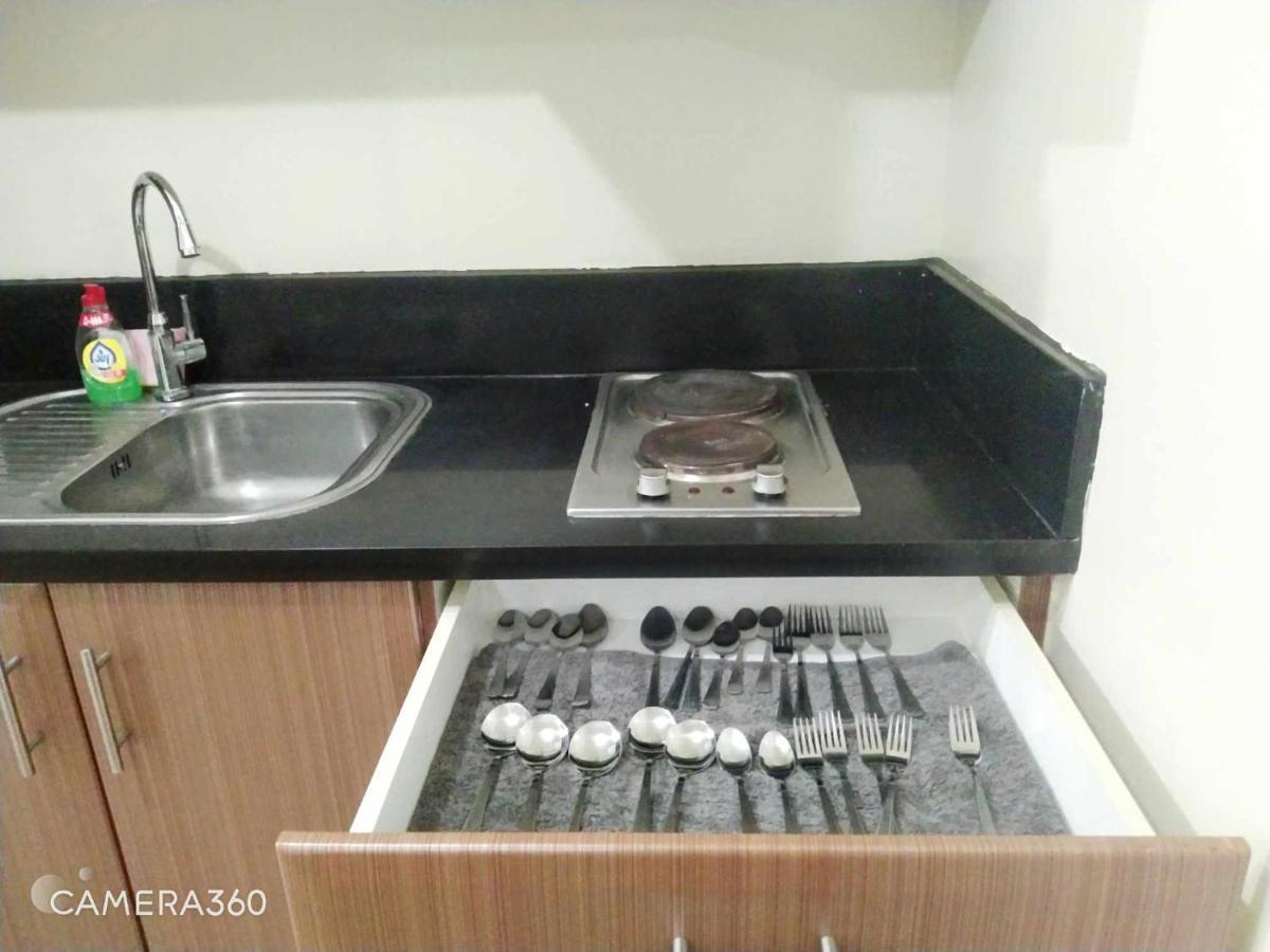 Pasay Condotel Near Naia Terminal 3 Екстериор снимка