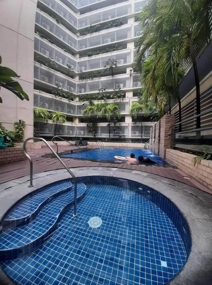 Pasay Condotel Near Naia Terminal 3 Екстериор снимка